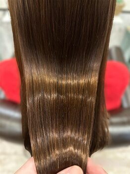 【人気の髪質改善！】くせ、うねりなどのお悩みを改善し、理想のうるツヤ美髪へ―[髪質改善トリートメント]