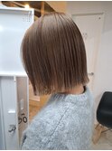 切りっぱなしボブ/大人ベージュ