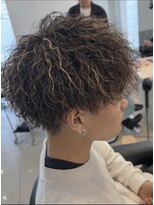 ヘアーメイク アテナ(Hair Make ATENA)&nbsp;金メッシュ×ツイストスパイラル