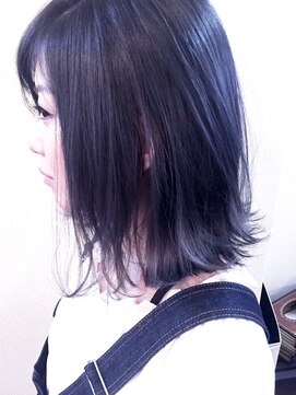 ヴィークス ヘア(vicus hair) vicushair「外ハネロブ×ブルーアッシュ」