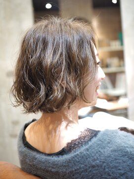 ノエル ヘアー アトリエ(Noele hair atelier) あごラインのショートボブ×波パーマ