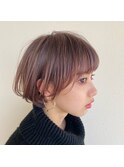 耳かけショートボブ