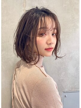 アメリ 新宿(Ameri) Ameri モダンムーブボブ　イルミナカラー　【新宿】