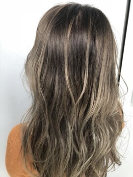 ルッソリベラ 池袋(Lusso libera) 重軽ウェーブ　ハイライト　30代40代50代