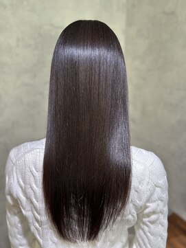 エスト(est) 美髪縮毛矯正艶ストレート 【髪質改善/縮毛矯正/新宿】