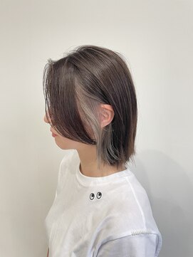 カットアンドトータルビューティ ヴァンキャトル(Cut&Total Beauty VINGT QUATRE) インナーホワイトシルバーcolor◎