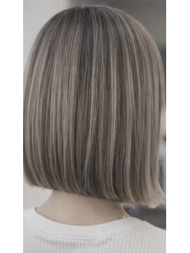 アール ヘアーアンドメイク 妻田店(R Hair&Make) シャドールーツ