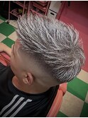 メンズカラー外国人風フルホワイトメッシュスキンフェード
