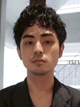 シキ(SIKI) メンズカットパーマカラー髪質改善トリートメント