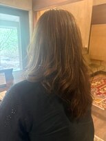 穀雨(Kokuu)&nbsp;骨格補正ふんわりウェーブで朝ラクひし形セミロング