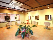 温かい雰囲気の店内