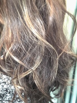 ミエルヘアーエスト 新宿店(mielhair est) 【miel hair 新宿3号店】外国人風3Dハイライト