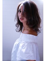 シック(Chic)&nbsp;くびれヘアうる艶髪抜け感ヘアアンニュイヘアミルクティアッシュ
