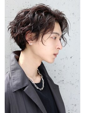 ネイビー(NAVY) メンズ ミディアム ソフトツイストスパイラル 波打ち 前下がり