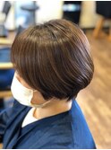 20代30代40代大人可愛い小顔前下がりショートウルフカット
