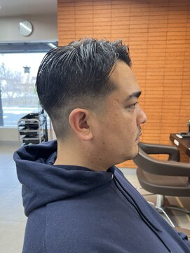 リリ(Liri material care salon by JAPAN) フェードショートデザイン