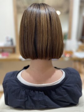 ヘアメイク バンブー(Hair Make Bamboo) 切りっぱなしボブ