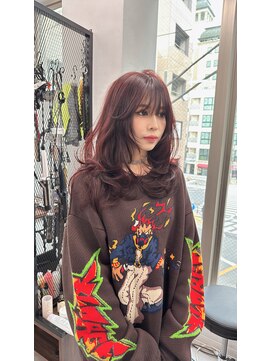 アット(at...) レイヤーカット 赤髪 レッドカラー