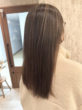 マーシュアトレ(marshu atre) ★白髪ぼかしコントラストハイライトカラー★みのはた