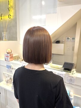 ネオリーブカフ 鶴ヶ峰店(Neolive caff) ボブ　ミニボブ　艶髪　艶カラー　韓国風ヘア　ミルクティー