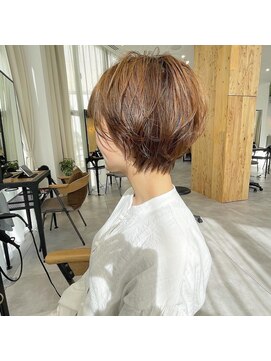 ビュートヨナカ(VIEW TOYONAKA) 【30代/40代/50代】ショートボブ/小顔カット/豊中/ベージュ
