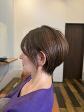 リノアプラス(Linoa+) 大人女性の丸みショート《襟足すっきり》