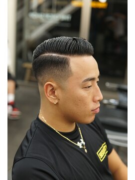 ザ チョップ ショップ ハラジュク(THE CHOP SHOP HARAJUKU) ハイスキンフェードサイドパート