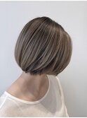 脱白髪染めバレイヤージュ×ショートボブ_ハイライトカラー