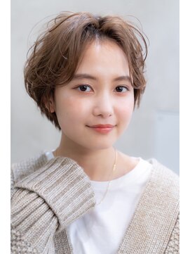 エイミー(Aimee) Aimee町田無造作センターパート×アッシュベージュ