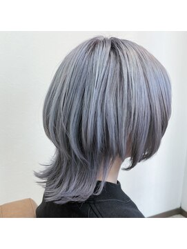 チューズデー(TUESDAY) マッシュウルフ×ホワイティシルバー