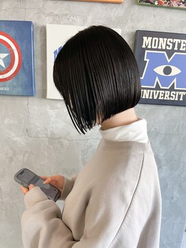 ウシワカマルイースト(ushiwakamaru East) ぱつっとミニボブ