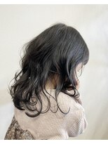 ミシュタ(mishuTA)&nbsp;チャイルドカットミディアムレングス