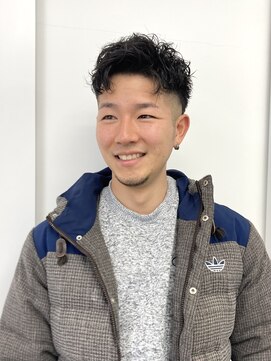 ユイツ メンズベリーショート×くせ毛風パーマ