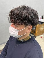 リット×ベリエ(Lit.×belier)&nbsp;波巻きスパイラルパーマメンズマッシュツーブロックメンズパーマ