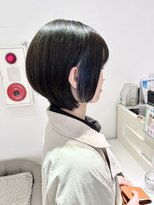 バブ バイネオリーブ(Bab by neolive)&nbsp;ショートボブ　ひし形　インナーカラー　ネイビー　ブルー