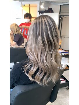 ラフ 難波店(LAFF) #黒髪#ボブルフ#ネビージュ#小顔#ワンレン