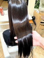 メゾンe.m.a(MAISON e.m.a)&nbsp;うる艶仕上げ/髪質改善ストレート