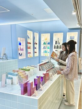 クプ(Qupu)の写真/お悩みや髪の状態から一人ひとりに合わせたヘアケアをご提案します。物販ブースで購入前に商品のお試しOK◎