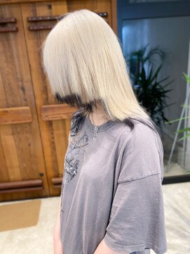 イチマルニ(102.) ホワイト×エンドカラーブラック