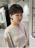 サイドバングが人気の耳かけショートヘア