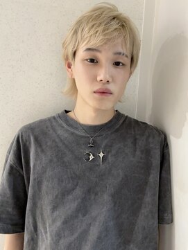 ユーフォリア 渋谷グランデ(Euphoria SHIBUYA GRANDE) ショートウルフ　ブロンドベージュ　ニュアンスカラー　MOMO