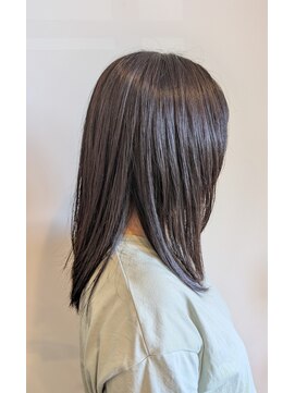 ルートヴィッヒ(Ludwig) 顔周りレイヤーミディアムヘア