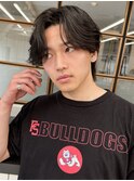 爽やかナチュラルパーマセンターパート清潔感冬色カラー
