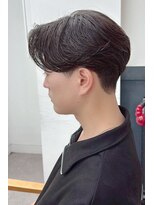 ネオリーブ クーロ メゾン 横浜(Neolive curro Maison)&nbsp;韓国マッシュ　センターパートフェザーパーマ　MEN’S HAIR