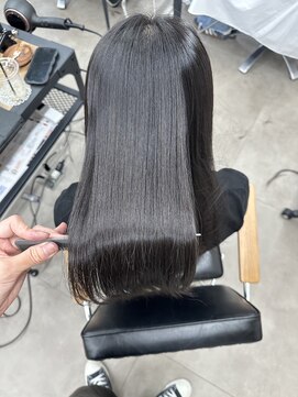 ヌークバイラヴェスト 四日市(neuk by lovest) うるつやストレート