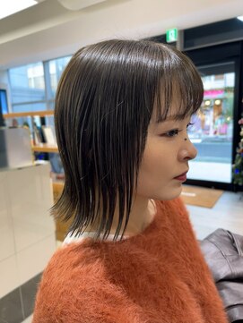 ピークアブー ワン(PEEK-A-BOO ONE) 切りっぱなしボブオリーブベージュオリーブブラウン