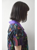 ヴィッカエコル (vicca 'ekolu)&nbsp;《ekolu横山》ダークグレージュの艶ボブ