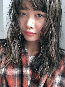 チェルシー 表参道 学生限定　かかりにくい髪質だったら「縦落ちウェーブ」