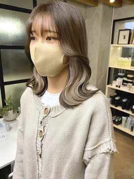 サクラ オモテサンドウ(SAKURA) 隠せるインナーカラーホワイトベージュ