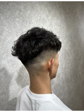 スピン 本八幡(SPIN) スペインカール/スパイキーショート/ブルーブラック/本八幡